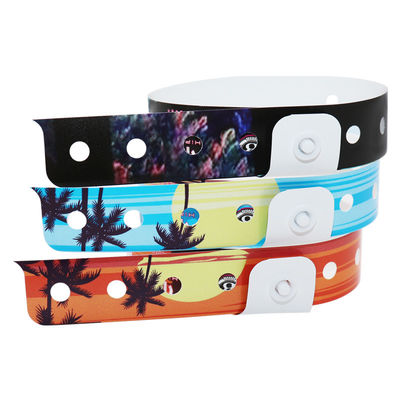 Las pulseras de PVC de vinilo para eventos son elásticas, impermeables y con logotipo personalizado.