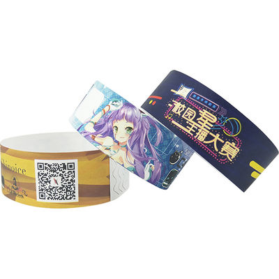 Pulseras resistentes a las lágrimas y resistentes al agua Código de barras de escaneo Tyvek Eventos Variedad de colores Pulsera de evento de papel
