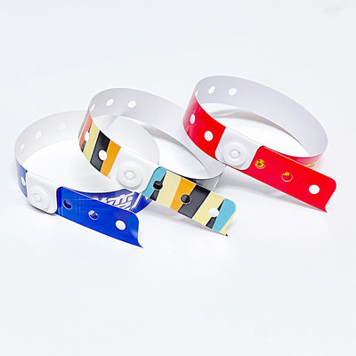 Artículo de regalo promocional personalizado Brazaletes Logotipo Vinilo PVC Una capa impermeable Brazalete de papel colorido