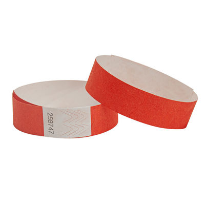 Las pulseras personalizadas para eventos Tyvek con código de barras numeradas a prueba de agua para la identificación de la piscina