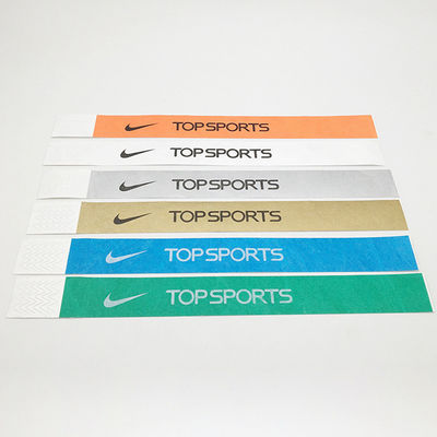 Logotipo personalizado Secuencial Numerado Tyvek Pulsera Piscina Impermeable Impresión a todo color Pulseras desechables