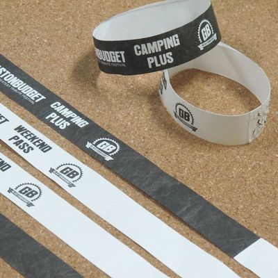 Fabricante Pulseras de papel VIP personalizadas Impermeables Numeración secuencial Tyvek Pulseras de papel para eventos de festivales