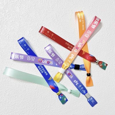 Vendedor Pulseras de tela tejida Festival Concierto Promoción de eventos Tejido de cinta con varios diseños