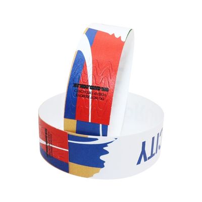 Fabricante chino número de serie Tyvek Material pulsera impermeable Impresión a todo color con su logotipo personalizado