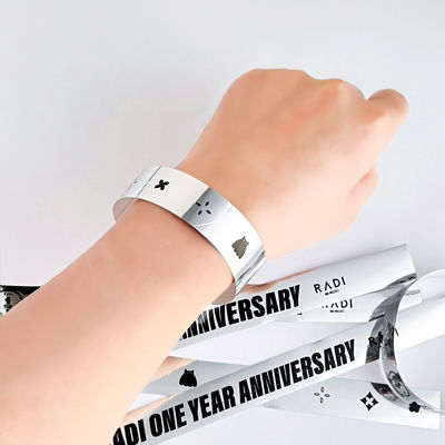 Pulseras de muñeca holográficas con purpurina y logotipo personalizado, perfectas para fiestas/eventos